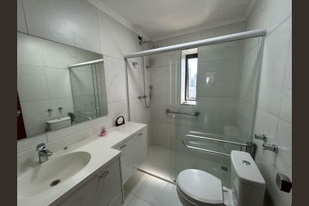 Apartamento à venda com 137m², 4 quartos e 3 vagas