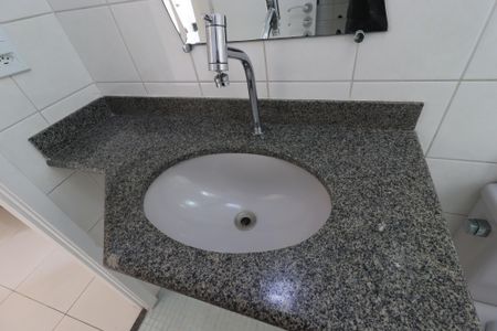 Apartamento à venda com 66m², 3 quartos e 1 vagaBanheiro - Pia