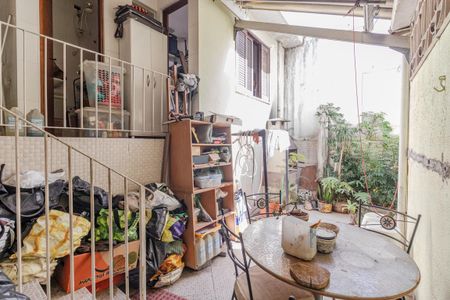 Casa à venda com 133m², 3 quartos e 2 vagasQuintal