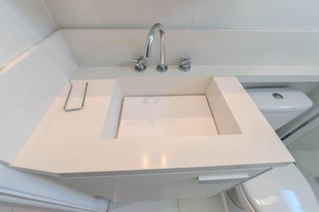 Apartamento à venda com 59m², 2 quartos e 1 vaga Apartamento à venda com 59m², 2 quartos e 1 vagaBanheiro da Suíte 1