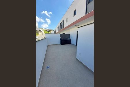 Casa à venda com 87m², 2 quartos e 2 vagas