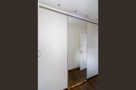 Apartamento à venda com 100m², 3 quartos e 2 vagas Apartamento à venda com 100m², 3 quartos e 2 vagasCloset da Suíte