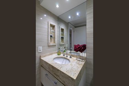 Apartamento à venda com 100m², 3 quartos e 2 vagas Apartamento à venda com 100m², 3 quartos e 2 vagasBanheiro