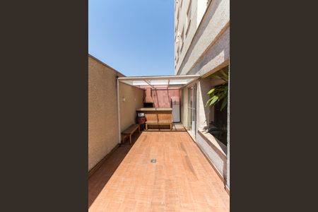 Apartamento para alugar com 68m², 2 quartos e 2 vagas Apartamento para alugar com 68m², 2 quartos e 2 vagasÁrea comum - Churrasqueira