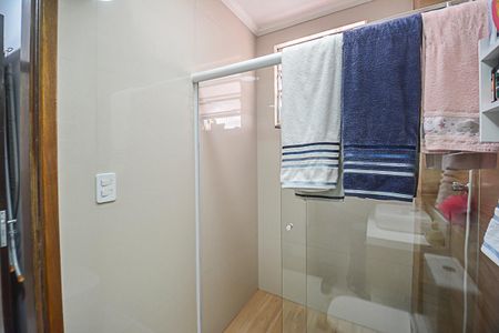 Apartamento à venda com 87m², 2 quartos e 1 vaga Apartamento à venda com 87m², 2 quartos e 1 vagaBanheiro da Suíte