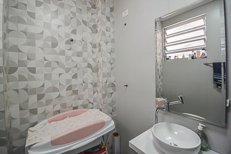 Apartamento à venda com 87m², 2 quartos e 1 vaga Apartamento à venda com 87m², 2 quartos e 1 vagaBanheiro