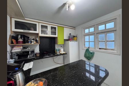 Casa à venda com 131m², 2 quartos e 2 vagas Casa à venda com 131m², 2 quartos e 2 vagasCozinha