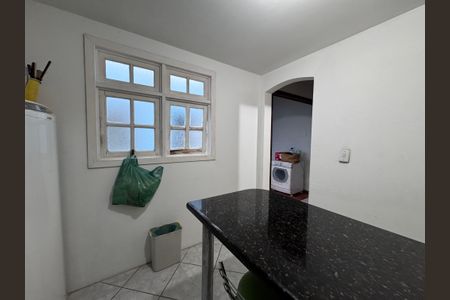 Casa à venda com 131m², 2 quartos e 2 vagas Casa à venda com 131m², 2 quartos e 2 vagasCozinha