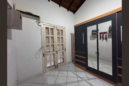 Casa à venda com 131m², 2 quartos e 2 vagas Casa à venda com 131m², 2 quartos e 2 vagasQuarto 2