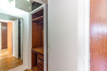 Apartamento para alugar com 168m², 4 quartos e 2 vagasCloset do quarto 3