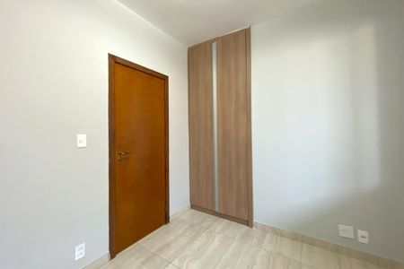 Quarto 1 de apartamento para alugar com 2 quartos, 95m² em Sagrada Família, Belo Horizonte