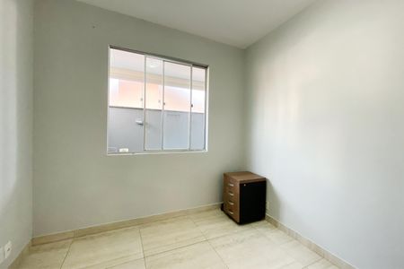 Quarto 1 de apartamento para alugar com 2 quartos, 95m² em Sagrada Família, Belo Horizonte