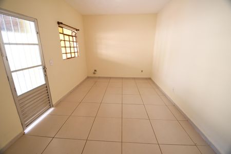 Casa à venda com 160m², 3 quartos e 6 vagasSala