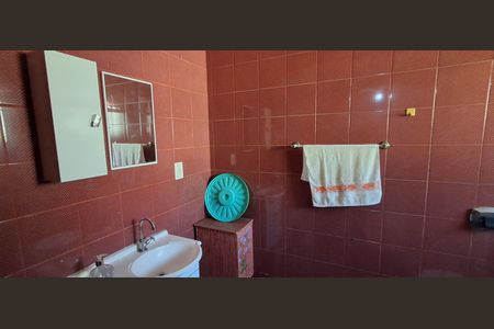 Casa à venda com 450m², 5 quartos e 4 vagas Casa à venda com 450m², 5 quartos e 4 vagasBanheiro Suíte 3