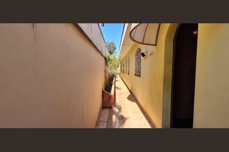 Casa à venda com 450m², 5 quartos e 4 vagas Casa à venda com 450m², 5 quartos e 4 vagasÁrea de Serviço