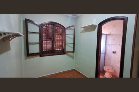 Casa à venda com 450m², 5 quartos e 4 vagas Casa à venda com 450m², 5 quartos e 4 vagasSuíte 4