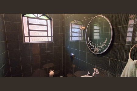 Casa à venda com 450m², 5 quartos e 4 vagas Casa à venda com 450m², 5 quartos e 4 vagasBanheiro Social