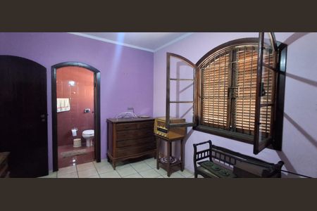 Casa à venda com 450m², 5 quartos e 4 vagas Casa à venda com 450m², 5 quartos e 4 vagasSuíte 3