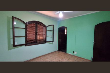 Casa à venda com 450m², 5 quartos e 4 vagas Casa à venda com 450m², 5 quartos e 4 vagasSuíte 1