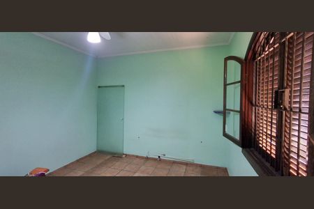 Casa à venda com 450m², 5 quartos e 4 vagas Casa à venda com 450m², 5 quartos e 4 vagasSuíte 1