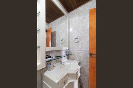 Casa à venda com 198m², 4 quartos e 2 vagasBanheiro da Suíte