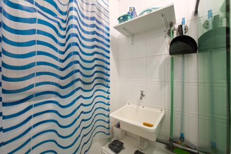 Studio para alugar com 30m², 0 quarto e 1 vaga Studio para alugar com 30m², 0 quarto e 1 vagaBanheiro