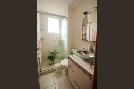 Apartamento à venda com 67m², 2 quartos e 1 vaga Apartamento à venda com 67m², 2 quartos e 1 vagaBanheiro