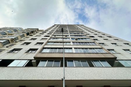 Apartamento à venda com 191m², 3 quartos e 1 vaga Apartamento à venda com 191m², 3 quartos e 1 vagaFachada