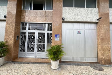 Apartamento à venda com 191m², 3 quartos e 1 vaga Apartamento à venda com 191m², 3 quartos e 1 vagaPlaquinha instalada