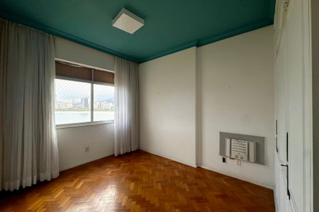Apartamento à venda com 191m², 3 quartos e 1 vaga Apartamento à venda com 191m², 3 quartos e 1 vagaSuite 1