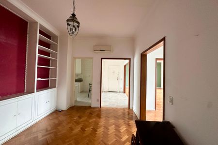 Apartamento à venda com 191m², 3 quartos e 1 vaga Apartamento à venda com 191m², 3 quartos e 1 vagaSala