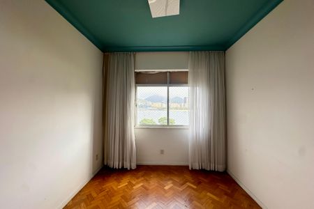 Apartamento à venda com 191m², 3 quartos e 1 vaga Apartamento à venda com 191m², 3 quartos e 1 vagaSuite 1