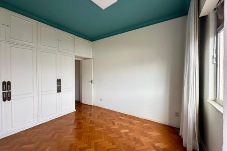 Apartamento à venda com 191m², 3 quartos e 1 vaga Apartamento à venda com 191m², 3 quartos e 1 vagaSuite 1