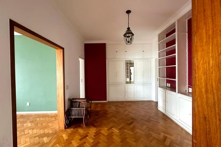 Apartamento à venda com 191m², 3 quartos e 1 vaga Apartamento à venda com 191m², 3 quartos e 1 vagaSala