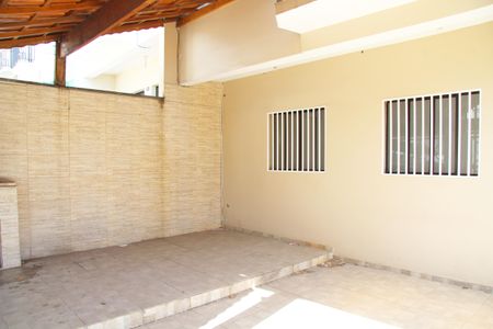 Casa à venda com 109m², 3 quartos e 2 vagasGaragem