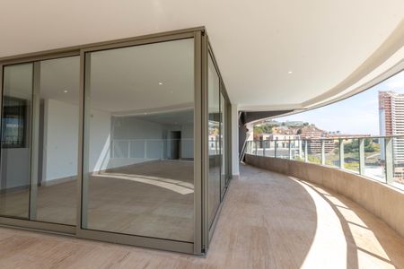 Apartamento à venda com 323m², 4 quartos e 4 vagasVaranda da Sala