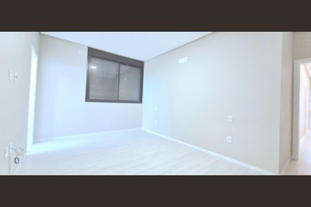 Casa de condomínio à venda com 242m², 4 quartos e 4 vagasSuíte 3