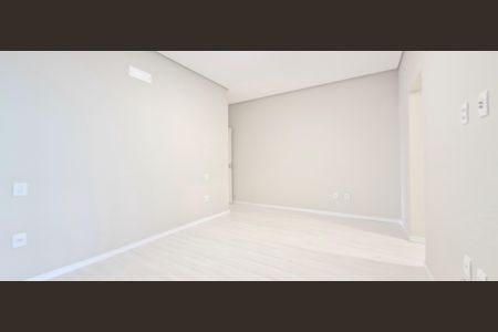 Casa de condomínio à venda com 242m², 4 quartos e 4 vagasCloset da Suíte 3