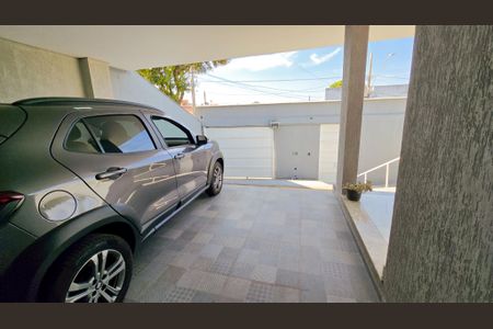 Casa à venda com 217m², 4 quartos e 3 vagasGaragem