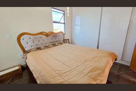 Casa à venda com 217m², 4 quartos e 3 vagasSuíte 1