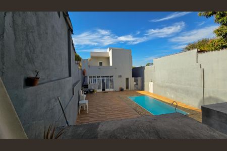 Casa à venda com 217m², 4 quartos e 3 vagasÁrea Externa