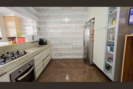 Casa à venda com 217m², 4 quartos e 3 vagasCozinha