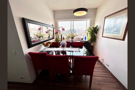 Apartamento à venda com 70m², 3 quartos e 1 vaga Apartamento à venda com 70m², 3 quartos e 1 vagaSala