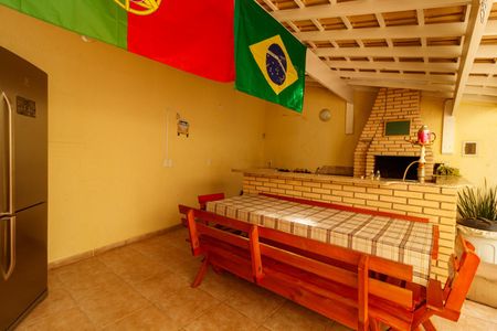 Casa à venda com 294m², 5 quartos e 4 vagas Casa à venda com 294m², 5 quartos e 4 vagasÁrea de lazer