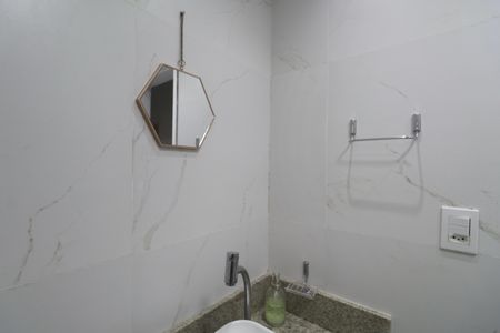 Apartamento para alugar com 70m², 2 quartos e 2 vagas Apartamento para alugar com 70m², 2 quartos e 2 vagasBanheiro 1