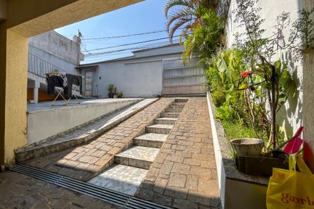Casa à venda com 354m², 4 quartos e 4 vagas Casa à venda com 354m², 4 quartos e 4 vagasGaragem