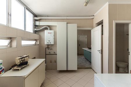 Apartamento para alugar com 200m², 3 quartos e 1 vagaÁrea de Serviço