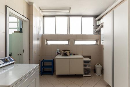 Apartamento para alugar com 200m², 3 quartos e 1 vagaÁrea de Serviço