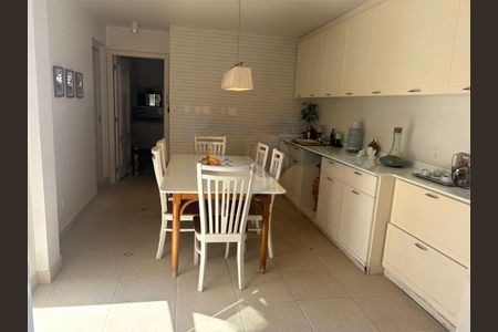 Casa à venda com 350m², 4 quartos e 4 vagas