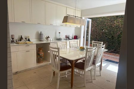Casa à venda com 350m², 4 quartos e 4 vagas
